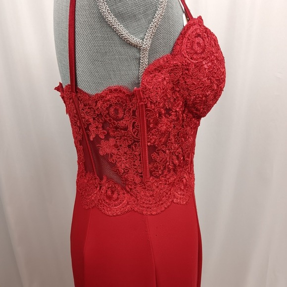 Floor Length Red Dress Size 8  [1187] - Picture 5 of 11